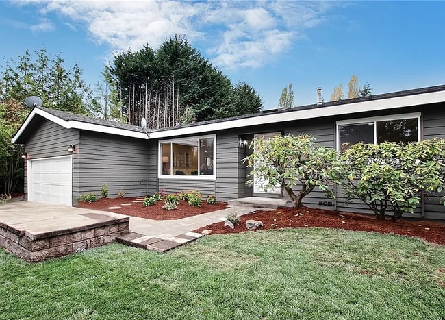 Building Photo - 1415 175th Pl NE