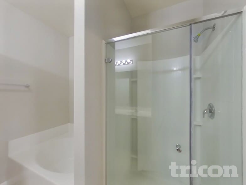 Building Photo - 210 Posey Pass