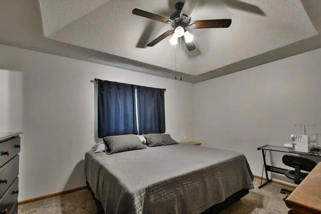 Building Photo - Prime Papillion Location Near Schools & Amenities