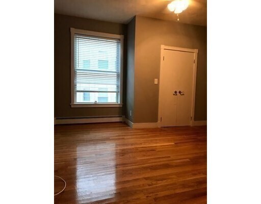 Building Photo - 111 Grovers Ave