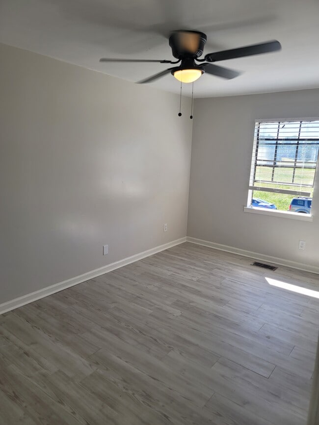 Building Photo - 3429 Malabar Rd