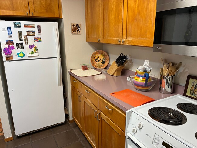 Building Photo - 2125 Bueno Dr