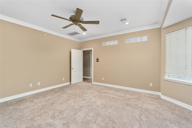 Building Photo - 905 Carriage Hills Blvd