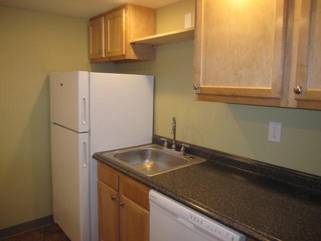 Building Photo - TRENT 557