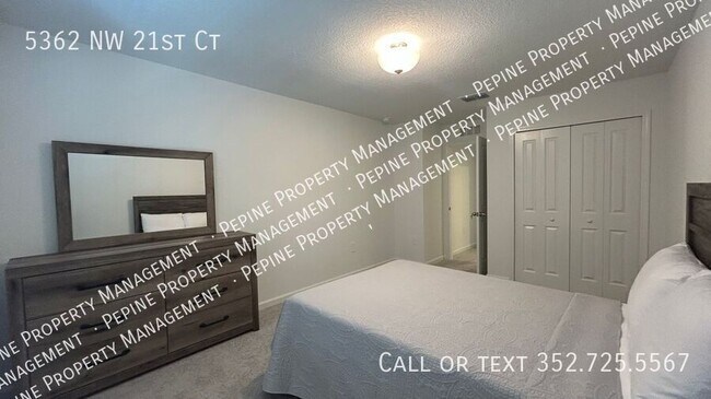 Building Photo - 5362 NW 21st Ct