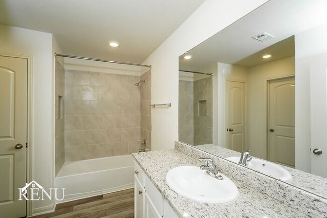 Building Photo - 2822 Citron Garden