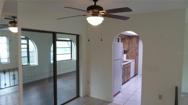 Building Photo - 1286 Golden Oak Dr