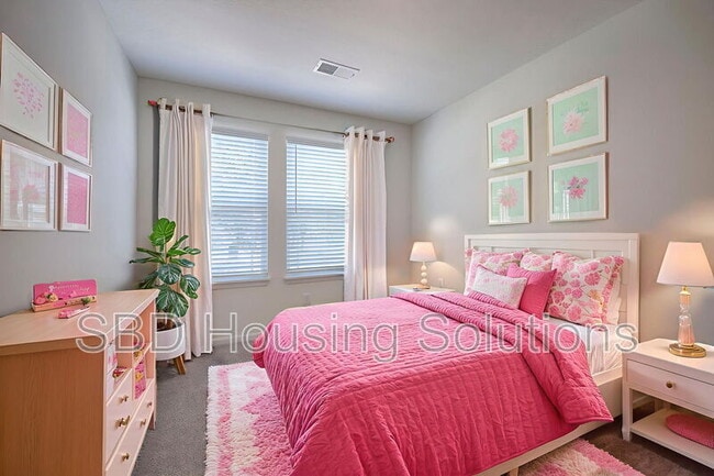 Building Photo - 9033 E 85th Pl