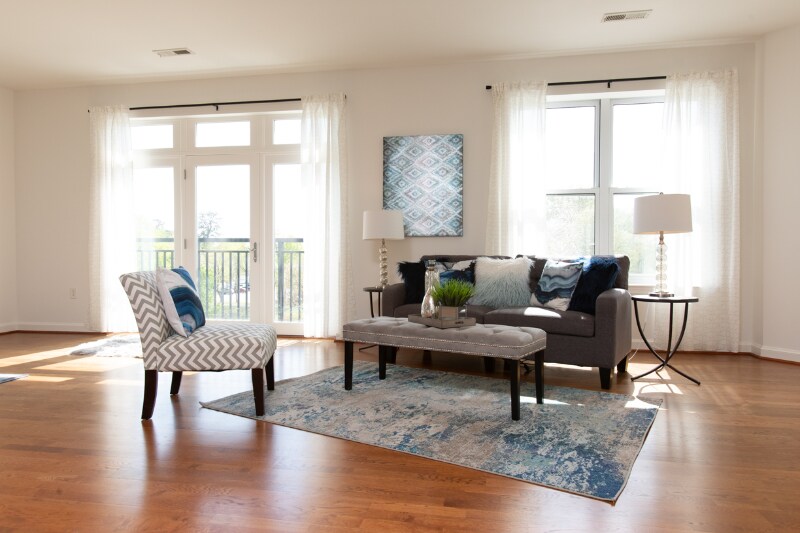 Building Photo - 670 Town Center Dr