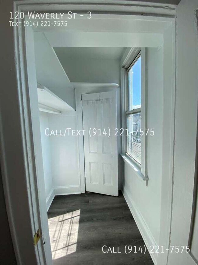 Building Photo - 120 Waverly St