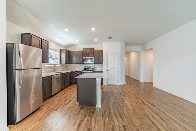 Building Photo - 322 Arnage Dr