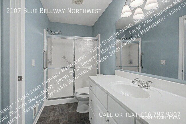 Building Photo - 2107 Blue Bell Way