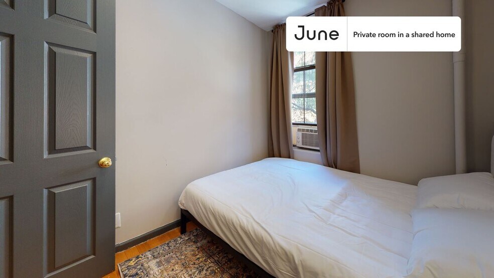 Building Photo - Room in Shared 3 bed/1 bath home