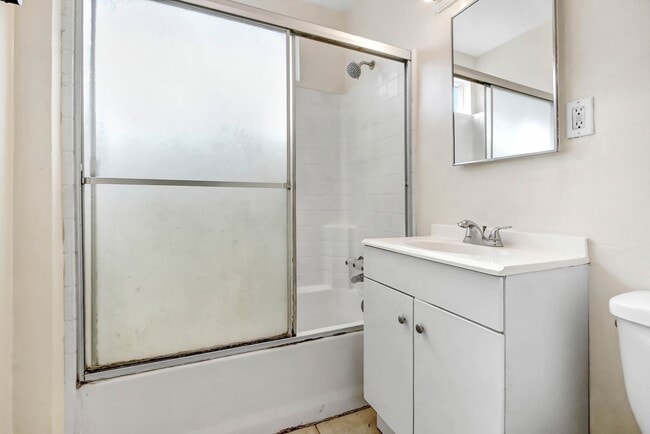Building Photo - Coming Soon! 3/1 One story Home in San Ber...