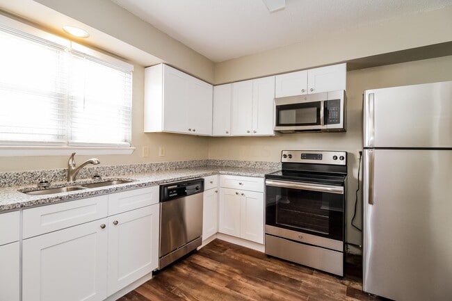 Building Photo - 4793 Carbondale Dr