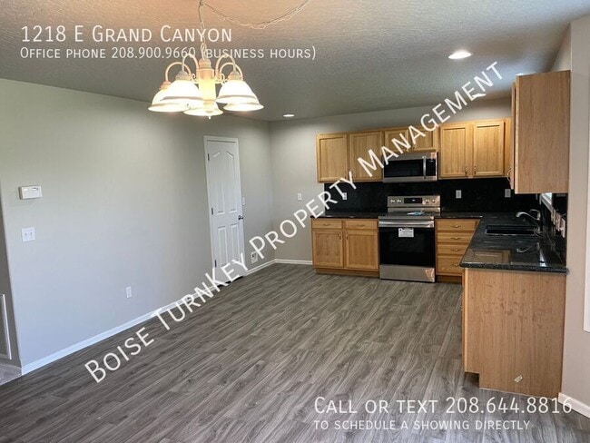 Building Photo - 1218 E Grand Canyon St