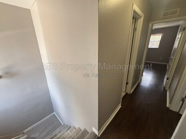 Building Photo - 1605 Terrace Dr