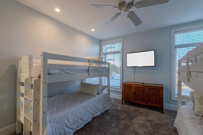 Building Photo - 87 Singleton Beach Rd