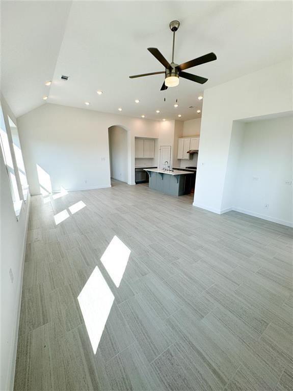 Building Photo - 27015 Sun Beam Bend Ln