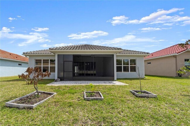 Building Photo - 2320 Symphony Cir