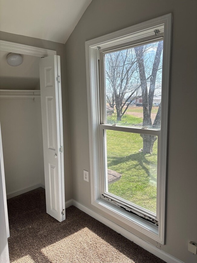 Building Photo - 159 Ervin Ln