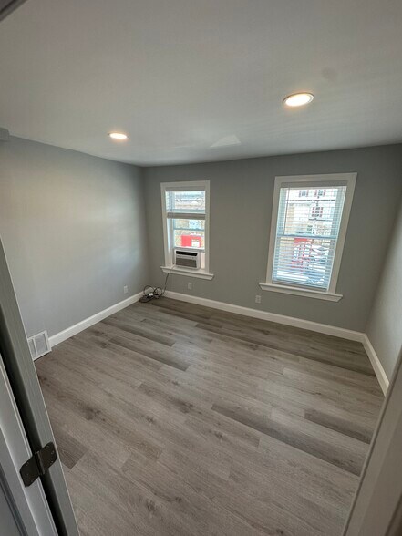 Building Photo - 2707 Kirkbride St