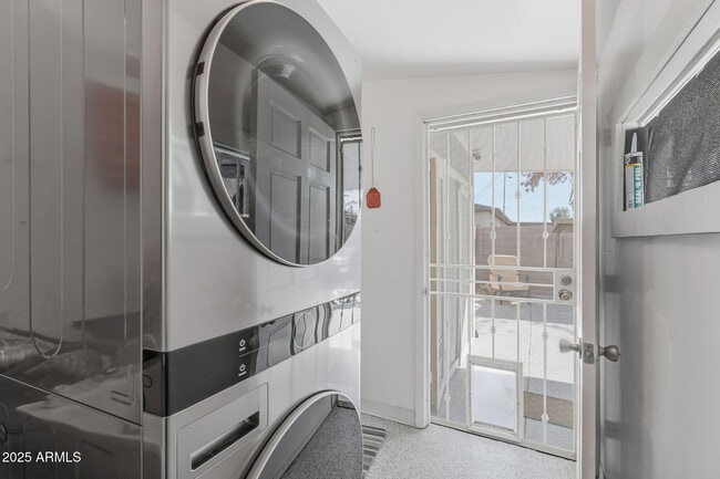 Building Photo - 3640 N 21st Ave