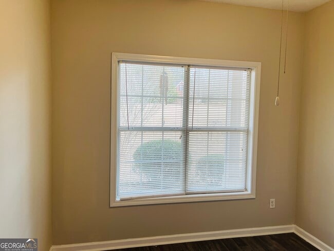 Building Photo - 50 Rock Mill Ct