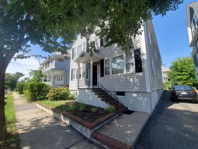 Building Photo - Spacious 3 Bd 2 Bath Condo near Alewife T in Arlington