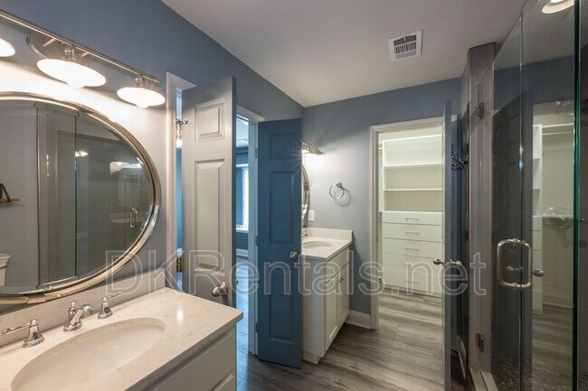 Building Photo - 898 Halston Ct