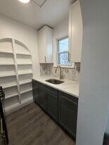 Building Photo - 410 Highland St