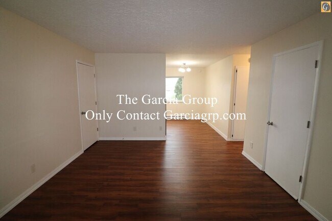 Building Photo - 22923 SW Pine St