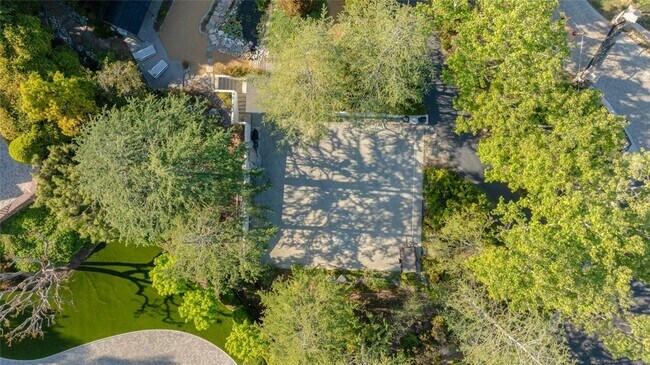 Building Photo - 31561 Pepperwood Ln
