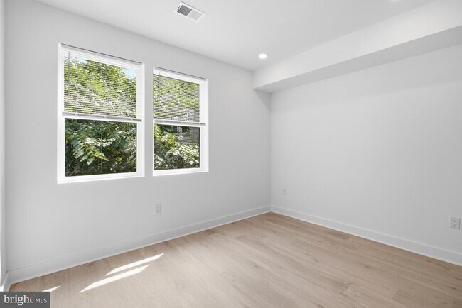 Building Photo - 3974 Reno St