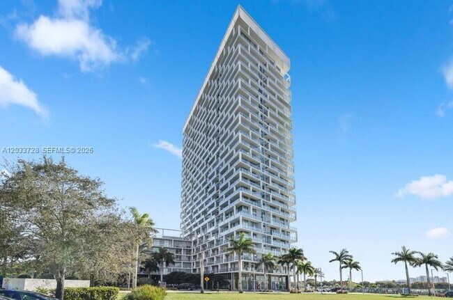 Building Photo - 2000 Metropica Wy