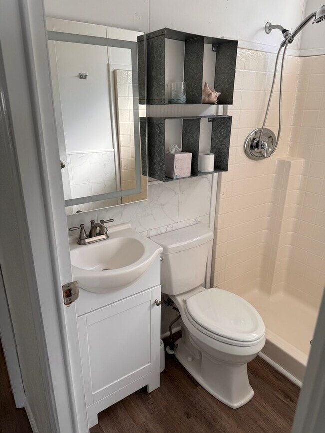 Building Photo - Grab Your Surfboard and Walk to Grandview Beach!