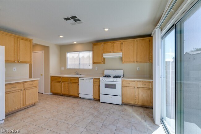 Building Photo - 1170 Orange Meadow St