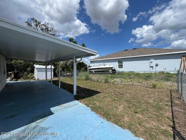 Building Photo - 5317 Woodridge Ln