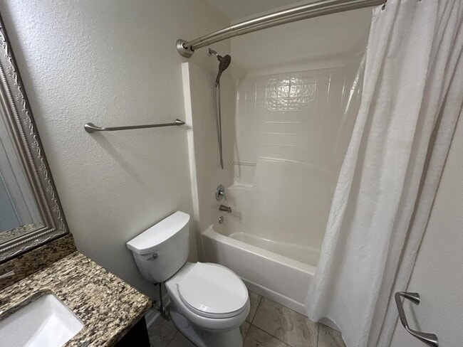 Building Photo - 3257 Helmel Ct