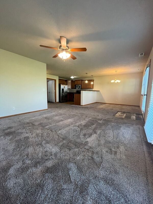 Building Photo - 6241 Windhaven Dr