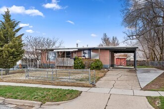 Building Photo - Ogden 3 Bedroom Home.