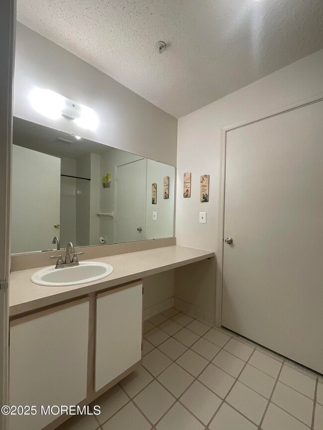 Building Photo - 411 Schley Ave