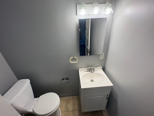 Building Photo - 4145 Randolph St