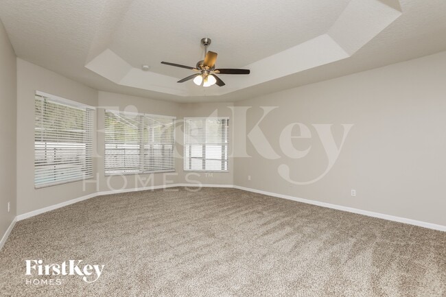 Building Photo - 34333 Shadewood Cir