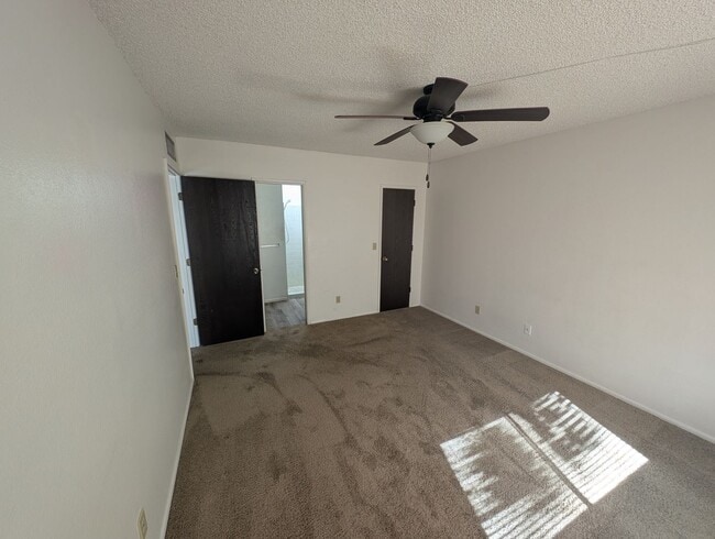 Building Photo - R317