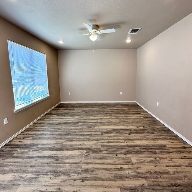 99 Move In Special With 13 Month Lease! 311 N Avenue Q Lubbock TX