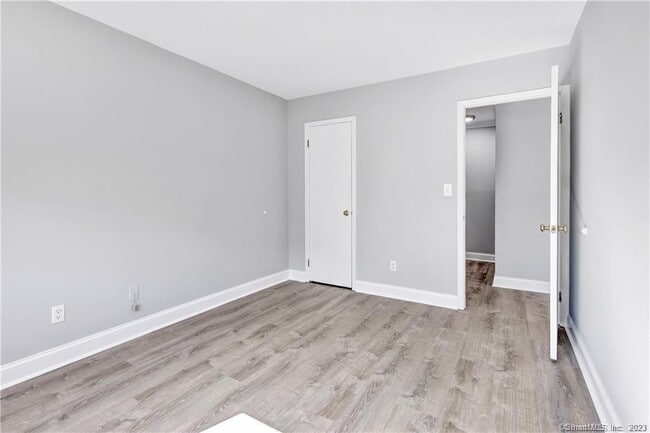 Building Photo - 154 Cold Spring Rd