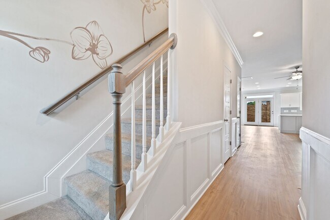 Building Photo - Available NOW! 2BR/2.5BA Townhouse in Mebane