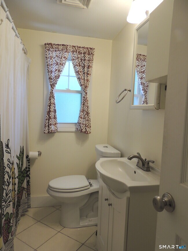 Building Photo - 382 Winthrop Ave