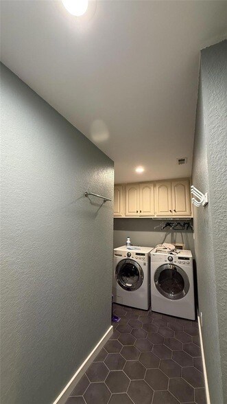 Building Photo - 1321 Spyglass Dr